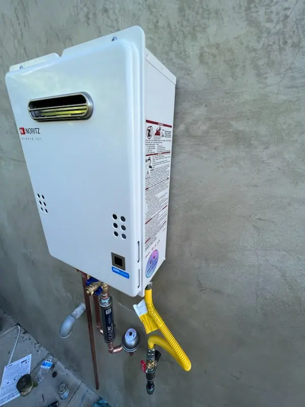 Tankless water heater installation for Oakland homes